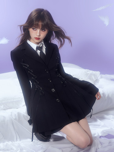 收腰显瘦百搭甜酷校园连衣裙外套