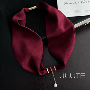 磁吸扣丝巾围脖女简约暗纹吊坠颈饰气质红色妈妈小领巾丝巾围巾