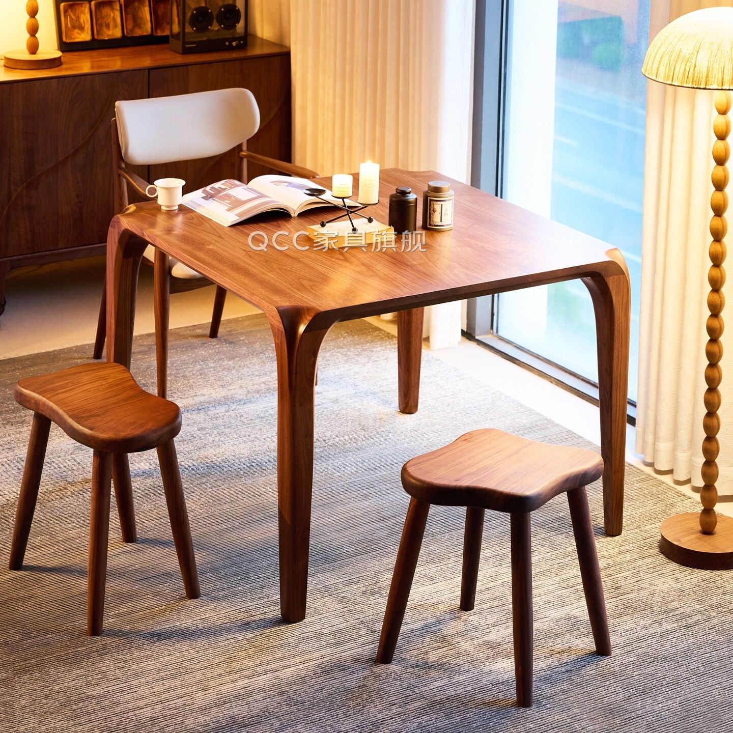 北美黑胡桃木实木餐桌瀑布设计师