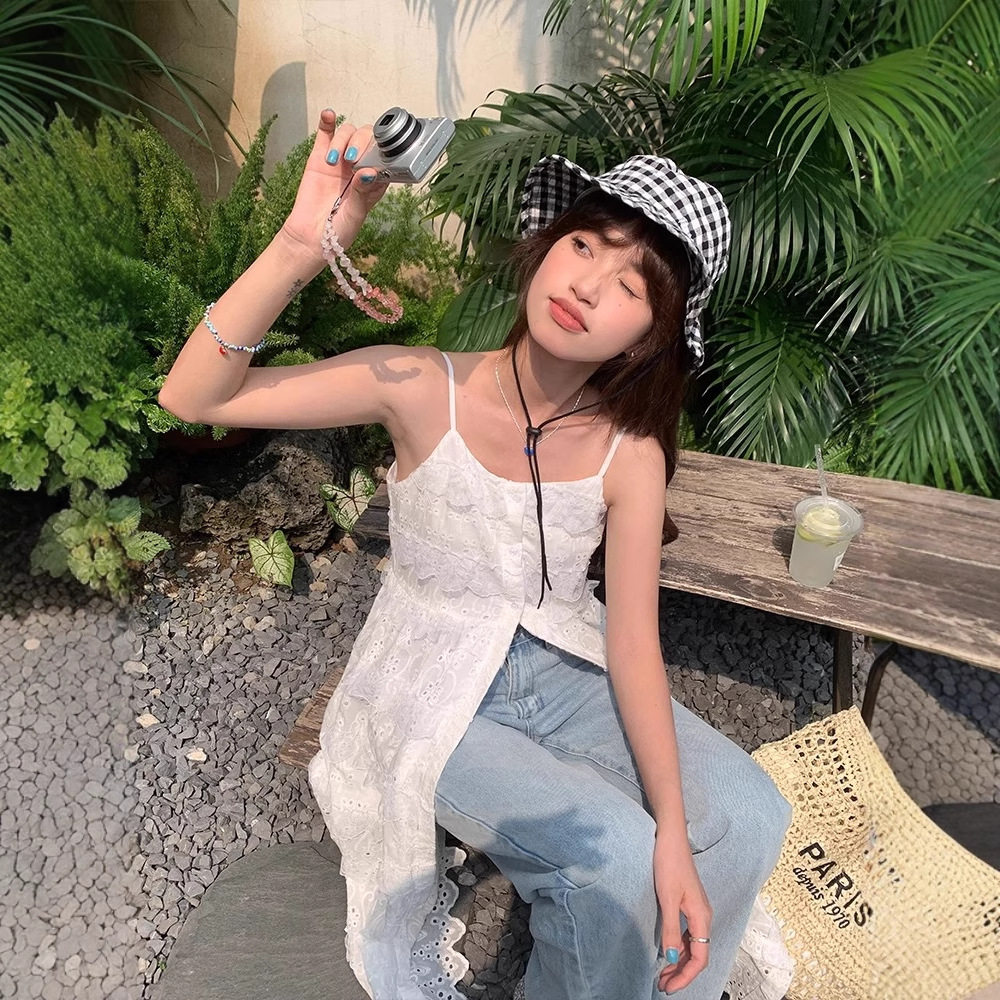 设计感镂空蕾丝吊带连衣裙女士夏装新款韩版叠穿时尚蛋糕长裙