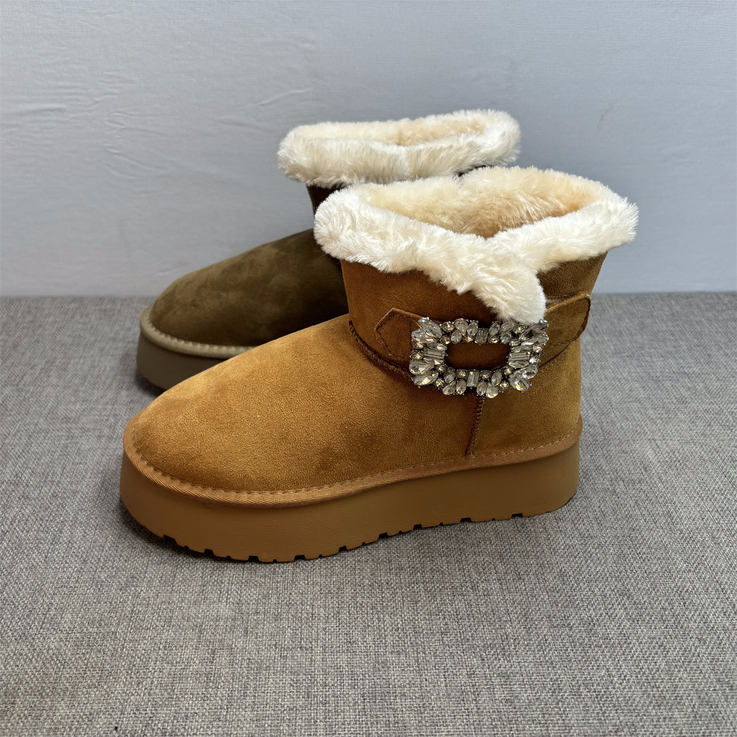 37码绒布面时尚厚底雪地靴女棉鞋