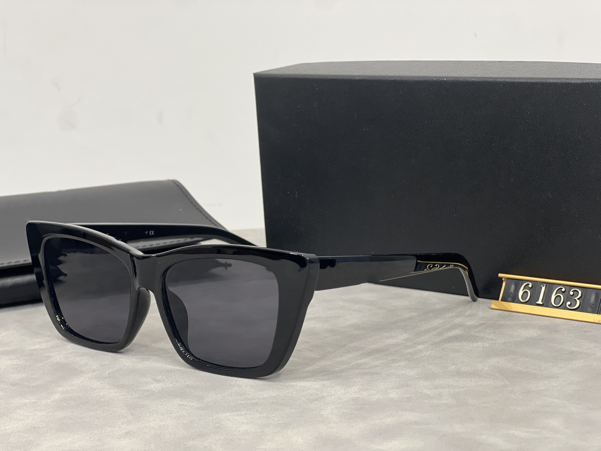 thumbnail for Cat-eye sunglasses, women's anti-ultraviolet fashion, trendy brands, thin, little red book hot girls, high-end retro new sunglasses