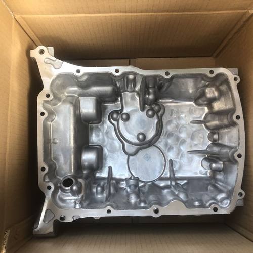 适用19-23款凌派发动机油底壳