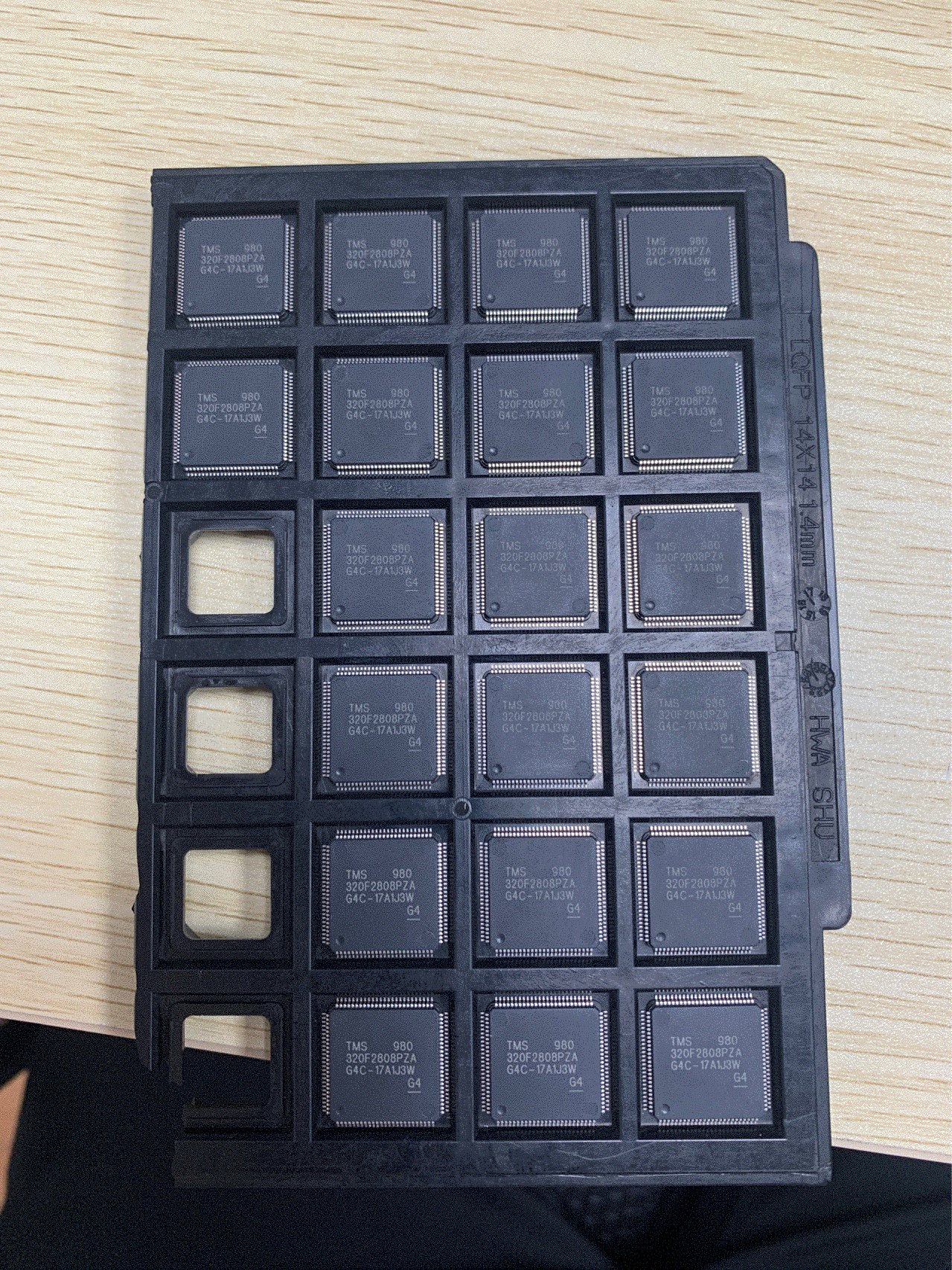 TMS320F2808PZQ   TMS320F2808PZA 原装进口  现货