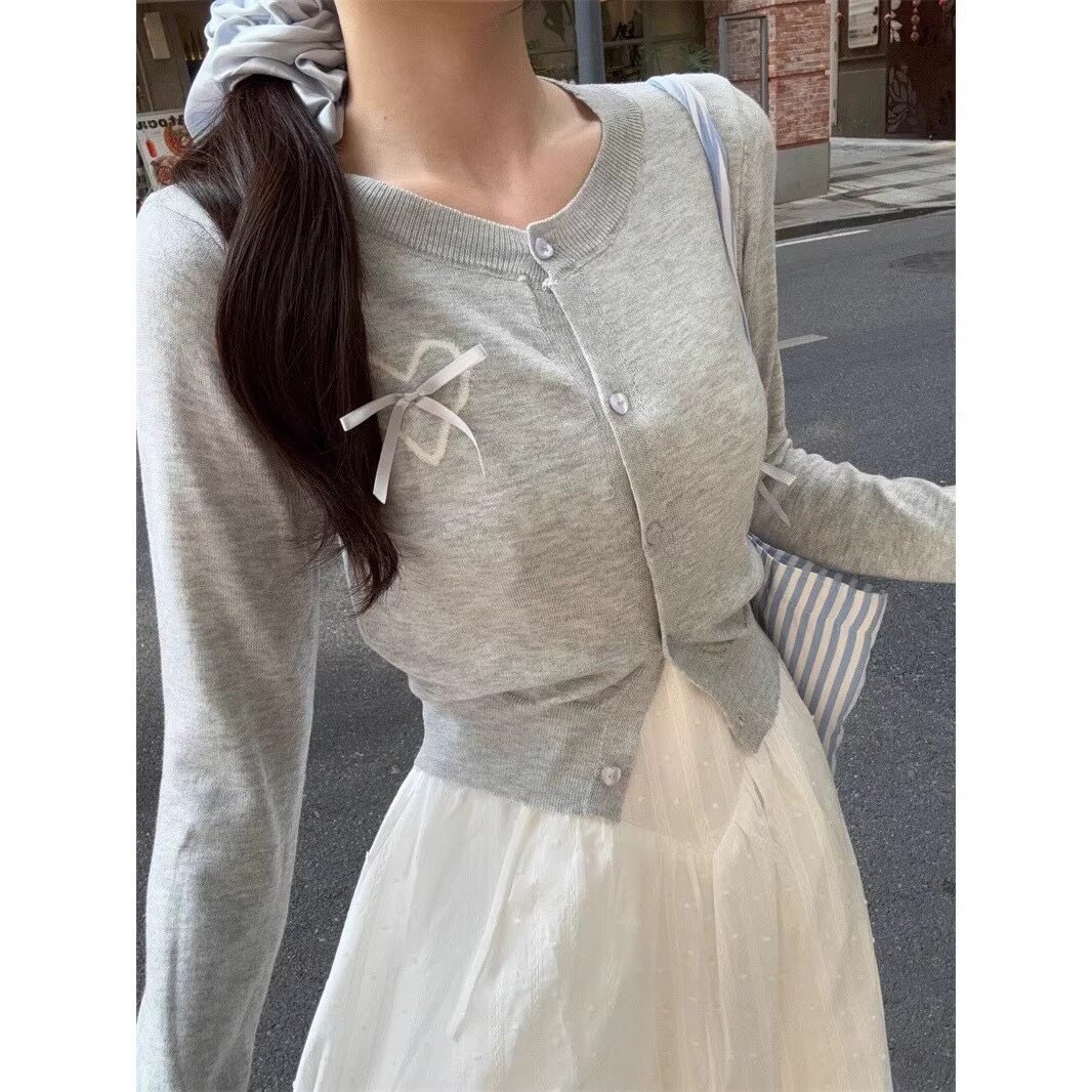 气质海边度假A字长裙子法式温柔风蕾丝边v领白色吊带连衣裙女收腰