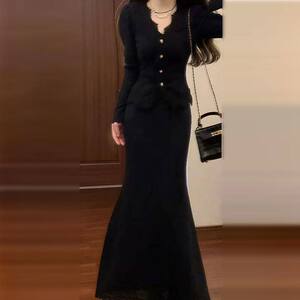 黑色针织连衣裙子女秋冬季2025新款温柔气质修身包臀鱼尾长裙套