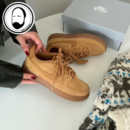 Nike/耐克AIR FORCE 1空军一号棕色大童低帮运动板鞋HQ7476-700