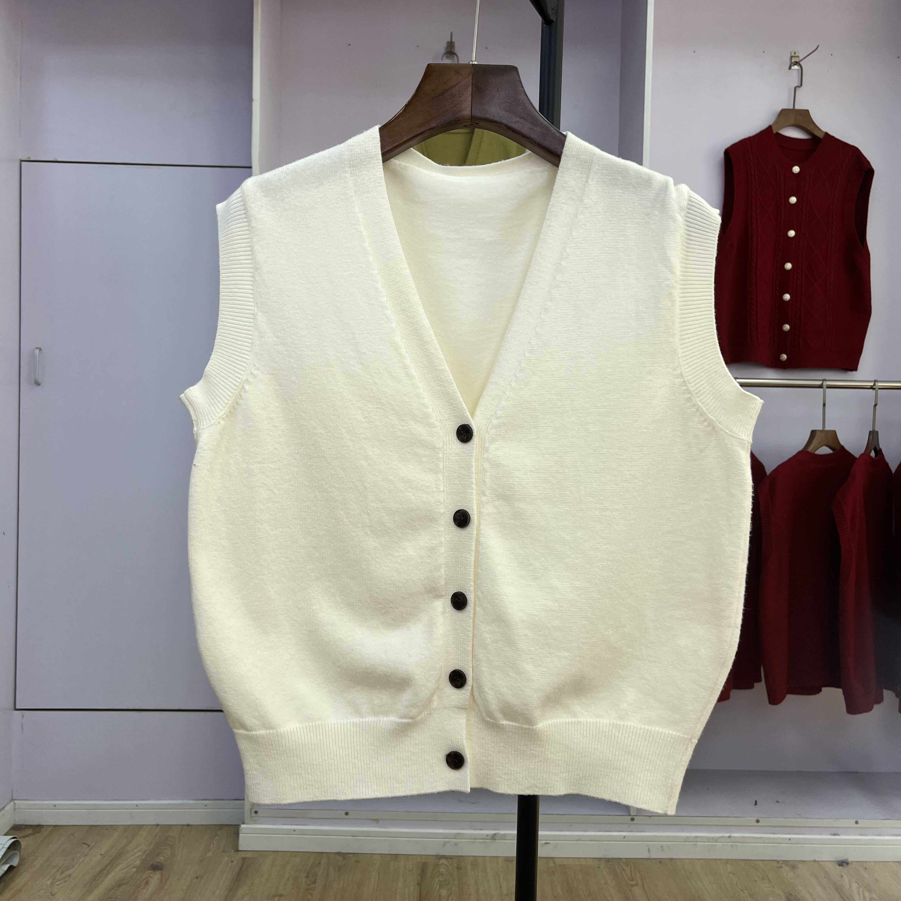 550针织马甲女2024秋季纯色背心毛衣休闲慵懒风坎肩宽松外搭上衣