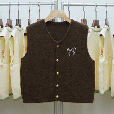 针织马甲女圆领无袖短款刺绣