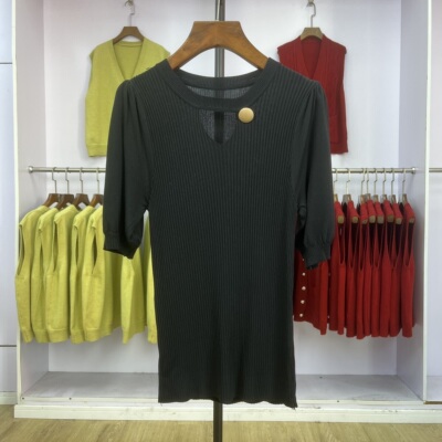 199 2025夏季新款圆领镂空针织衫女修身显瘦百搭短袖纯色薄款上衣