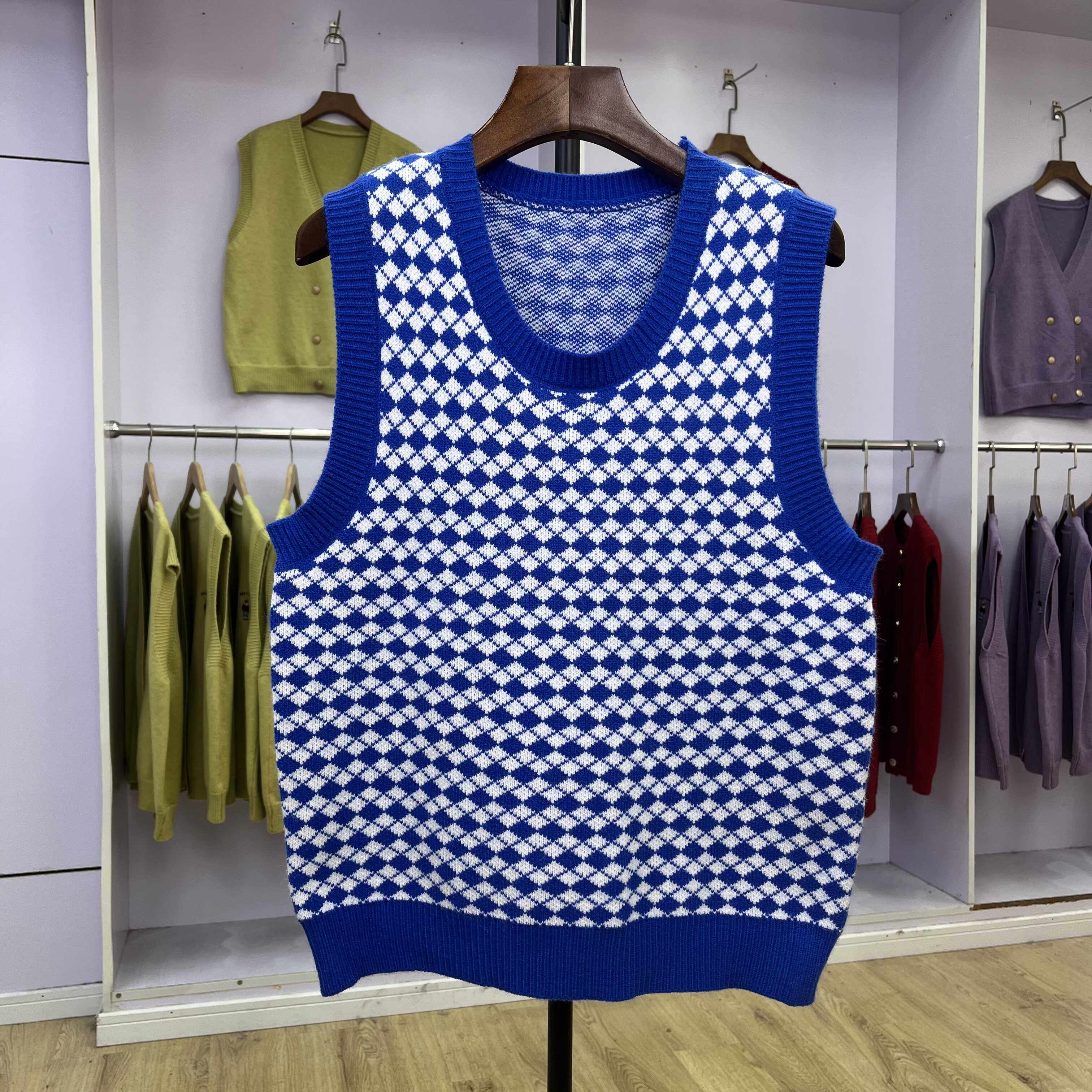 793法式叠穿无袖秋冬季新款圆领女外搭棋盘格复古针织马甲背心