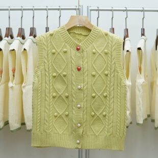 351 复古麻花纹针织马甲女单排扣圆领无袖叠穿背心可爱洋气上衣
