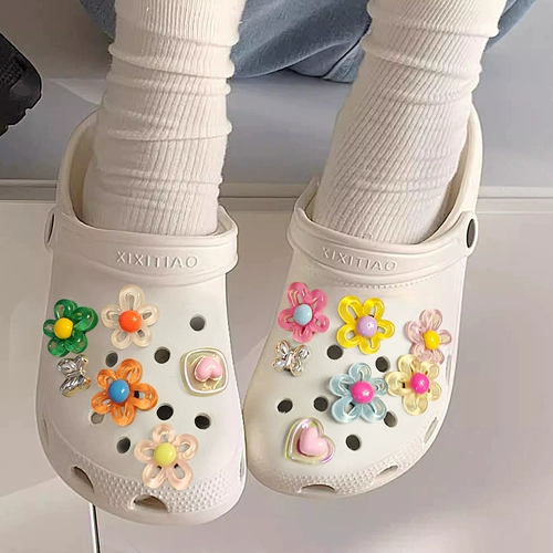 Crocs, тапочки в стиле Crocs, аксессуар, пряжка для обуви, милые кроксы с бабочкой, DIY, в цветочек