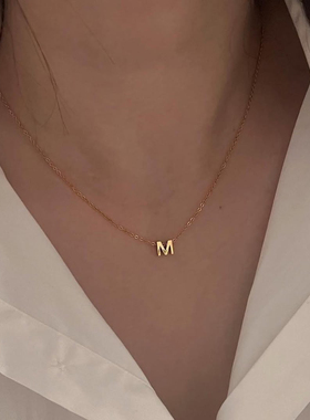 法式复古保色高级感英文字母项链清冷百搭锁骨链