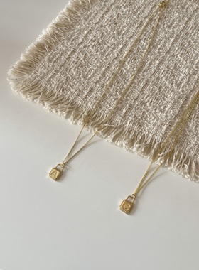 夏也Ojala金色好运字母锁头吊坠项链女高级感秋冬毛衣链锁骨链