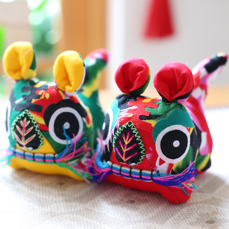 中国风传统民间工艺花布老虎毛绒玩具虎年吉祥物公仔生肖虎玩偶