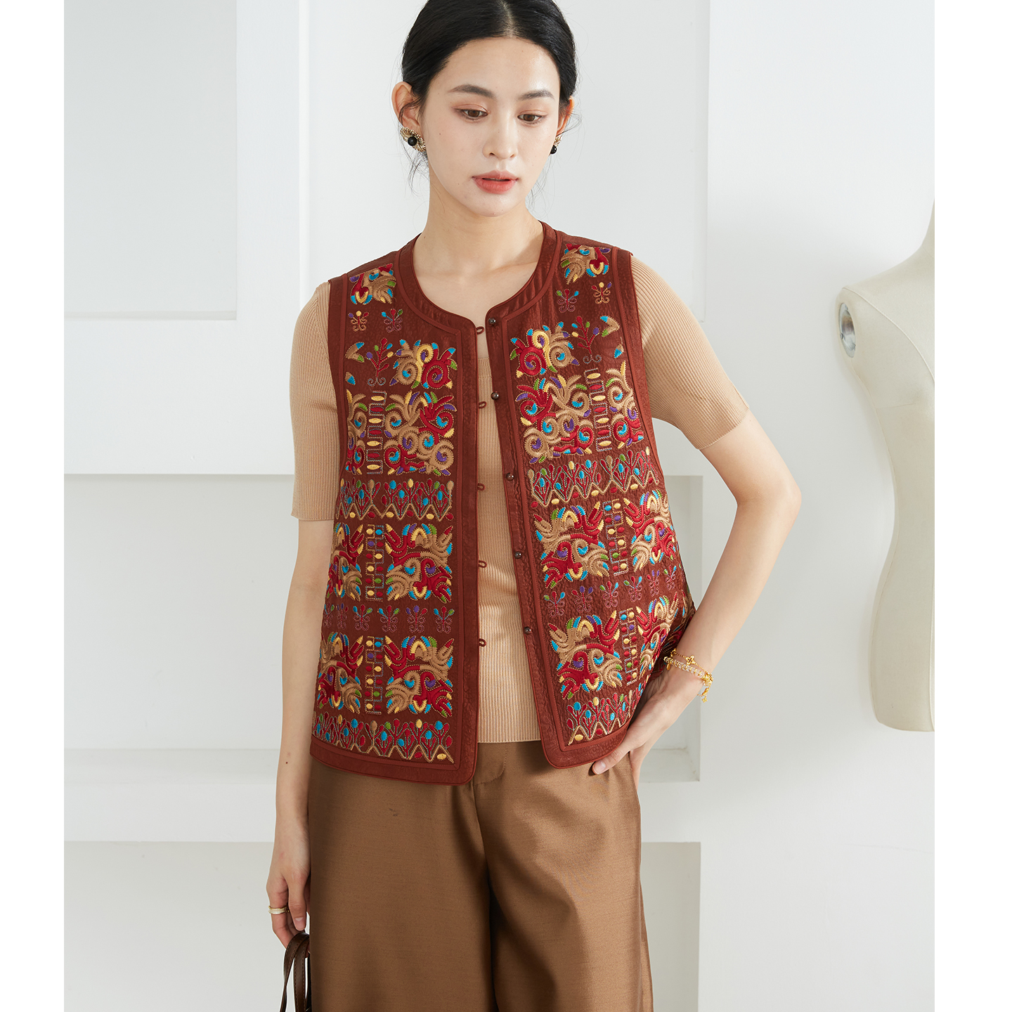 一丝牵非遗苗绣100%桑蚕丝香云纱真丝新中式马甲上衣女外穿马夹秋