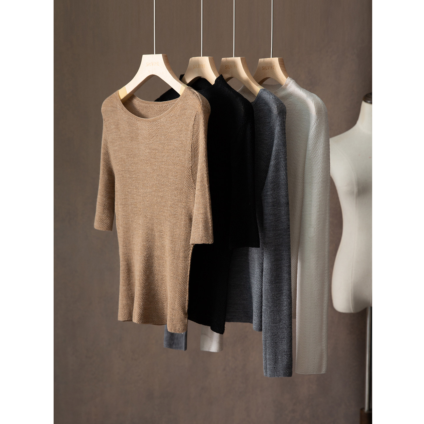 SILVIYE长袖/短袖无缝100%绵羊毛48支超细鱼骨纹半高领羊毛针织衫