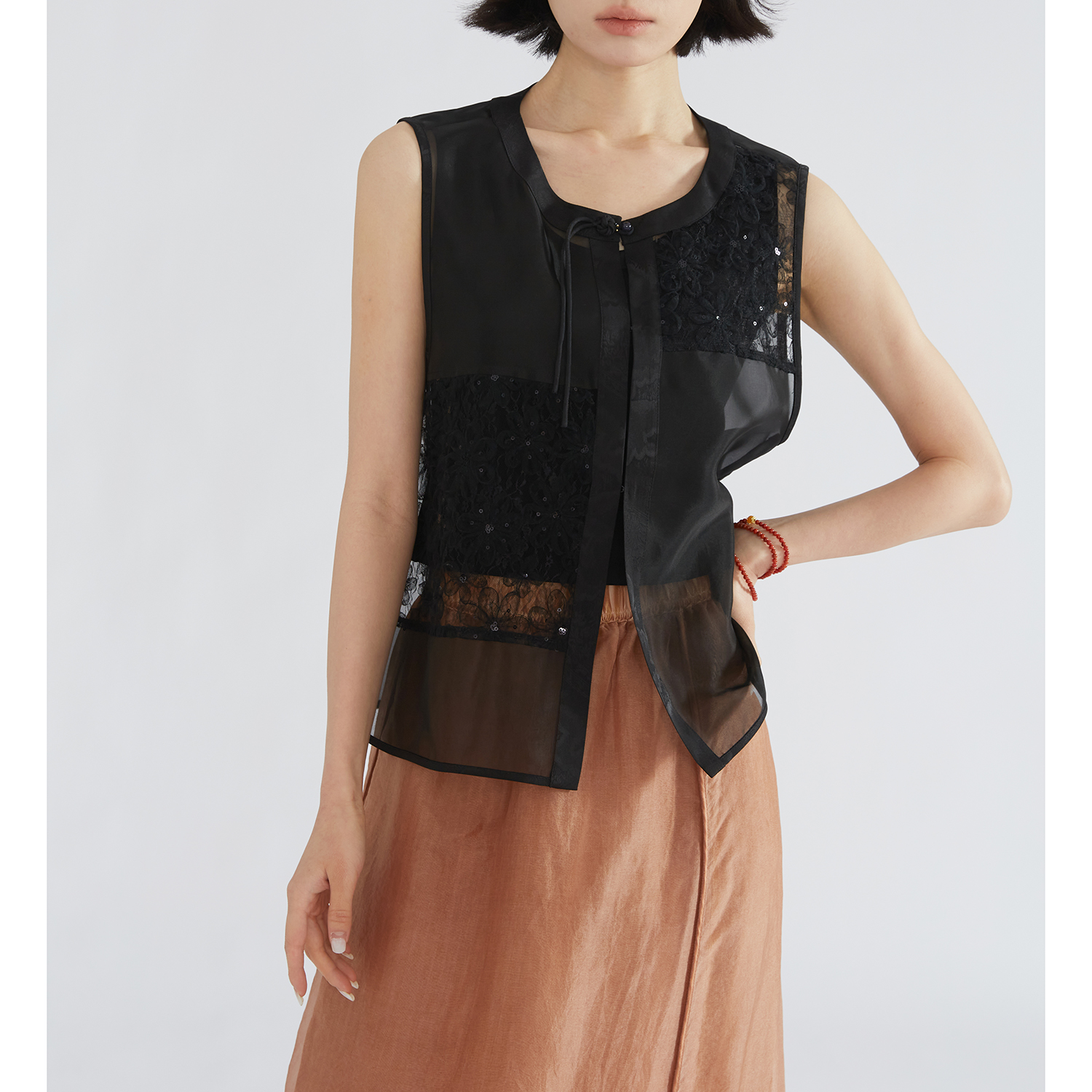 一丝牵 亮片绣花拼接真丝马甲轻薄100%桑蚕丝叠穿国风欧根纱上衣