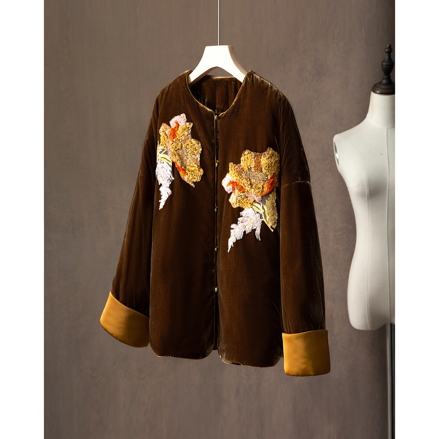 高定 填充丝绵国风外套棉服女重工珠绣圆领丝绒棉袄新中式棉衣冬