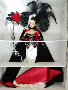 绝版 发 假面化妆舞会芭比娃娃 正品 1999 Barbie Illusion