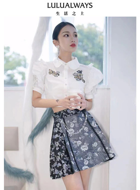 LULUALWAYS【商场同款】秋季甜美链条装饰黑色短裙满印碎花小黑裙