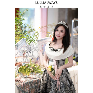 LULUALWAYS【商场同款】复古优雅风华丽收腰方领连衣裙