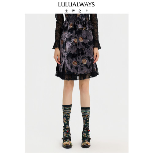 LULUALWAYS【商场同款】冬季新款优雅复古蕾丝花边A 字短半身裙