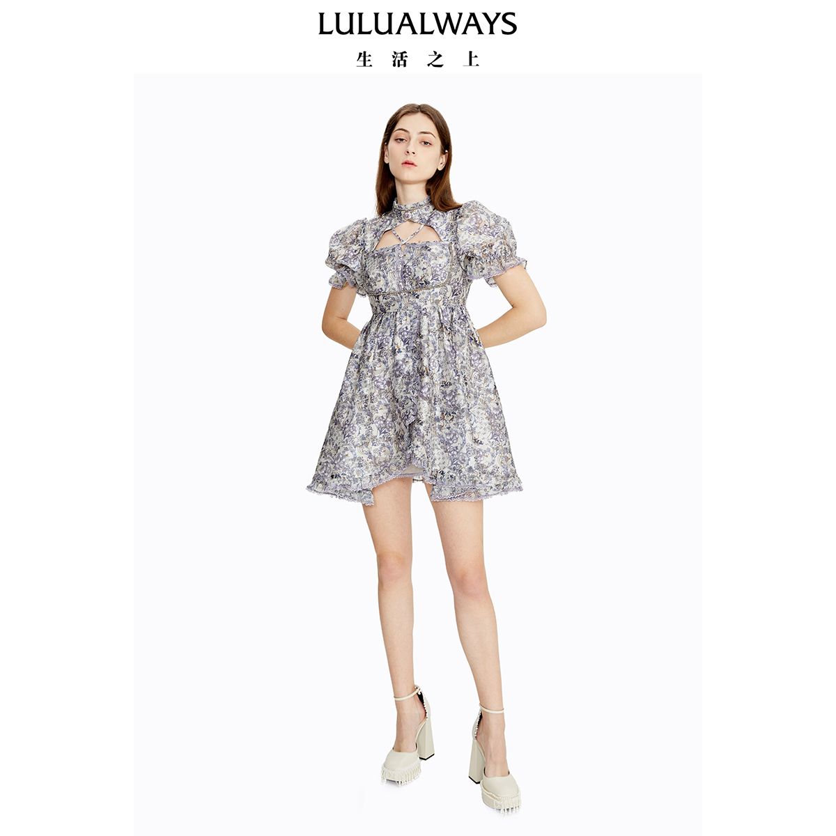 lulualways镂空短款圆领连衣裙