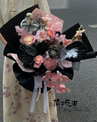 年轻人生日花束暗黑色系