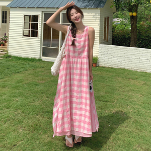 法式甜美粉色格纹吊带连衣裙女2025夏季新款韩版宽松显瘦减龄长裙图片