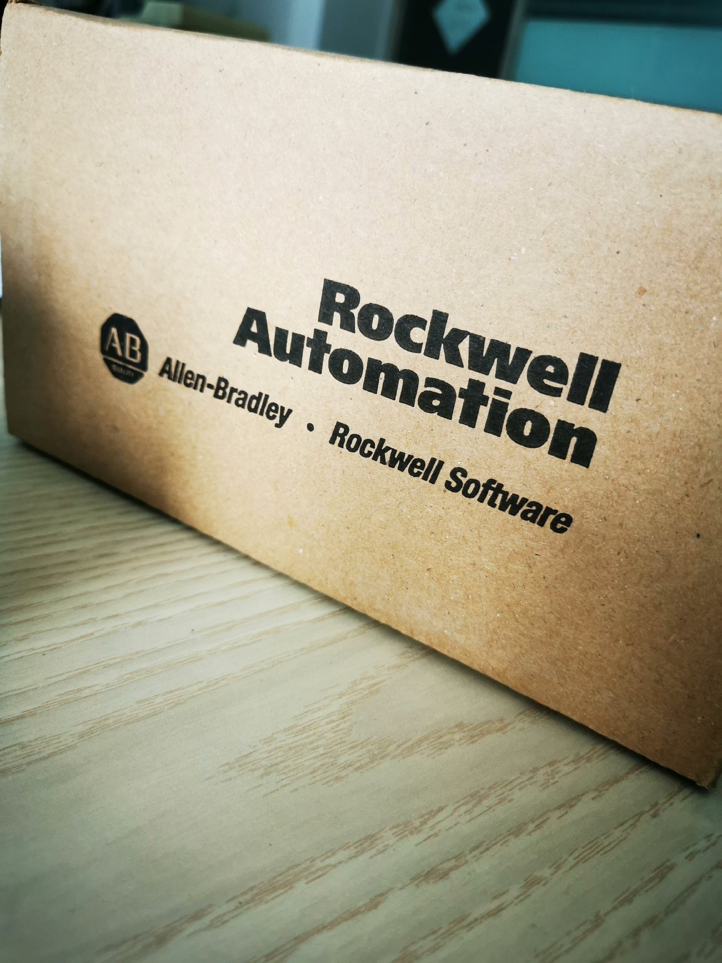 AB罗克韦尔接触器100-C85KL00全新原装拍前请询价