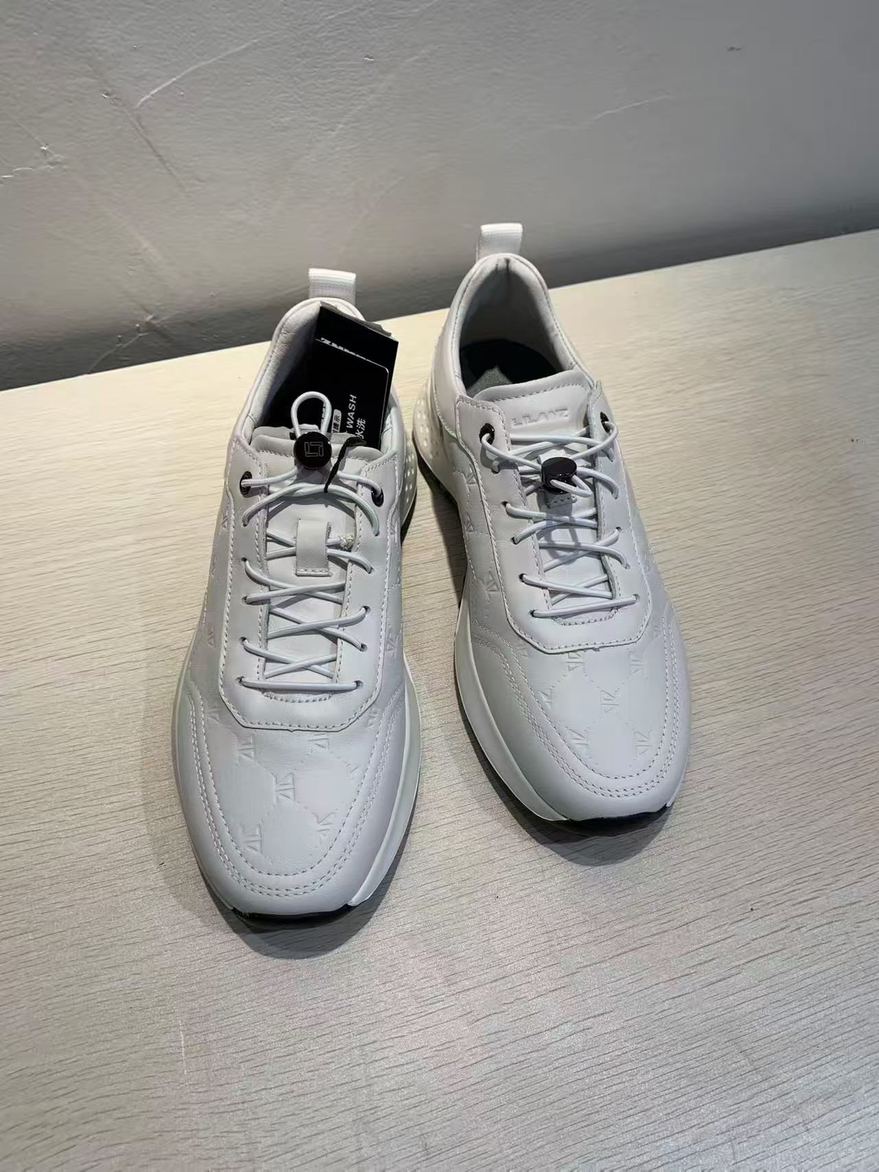 23XXL30602利家男鞋新款时尚休闲鞋春夏季透气舒适轻便软底缓震图片