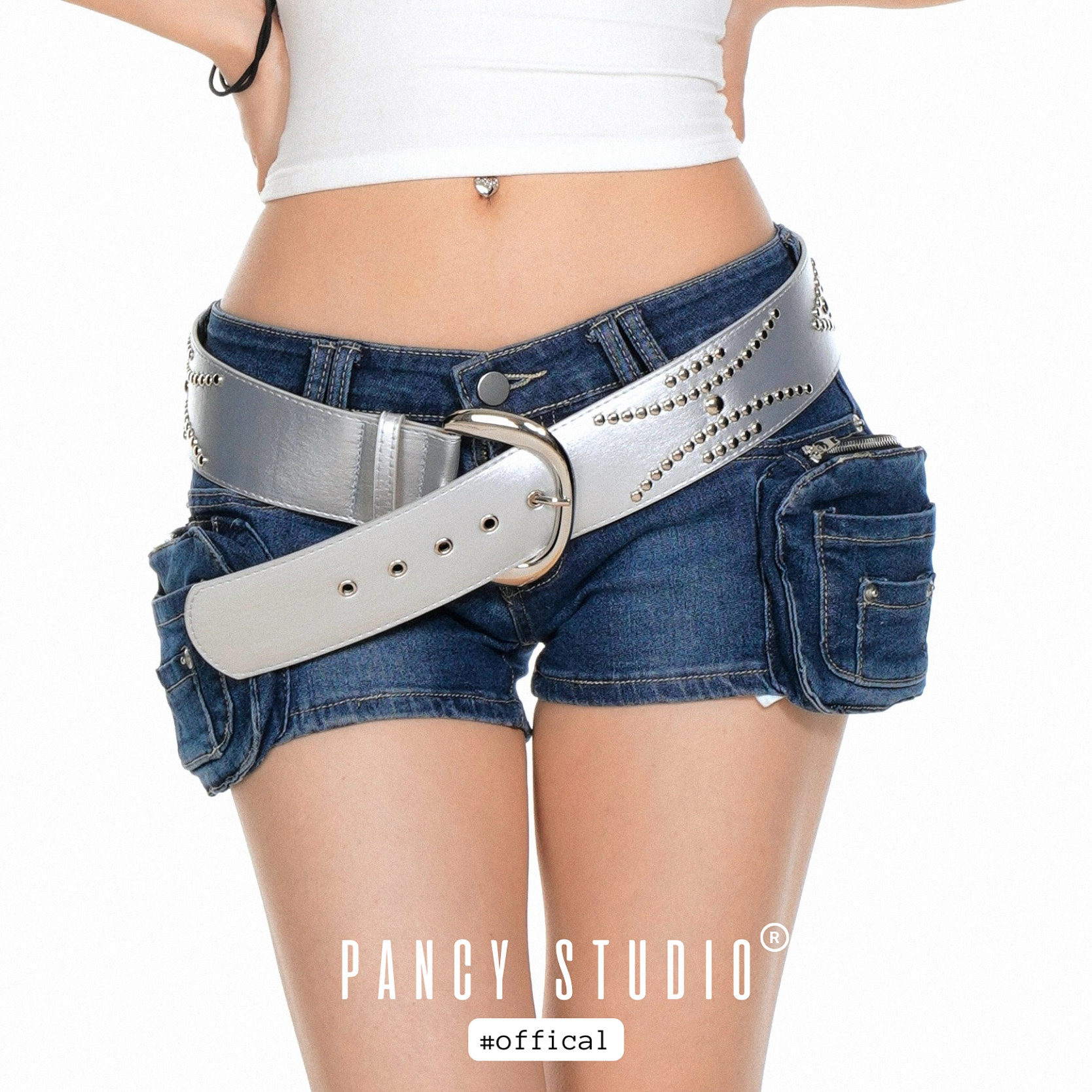 涩谷辣妹穿搭皮带未来感