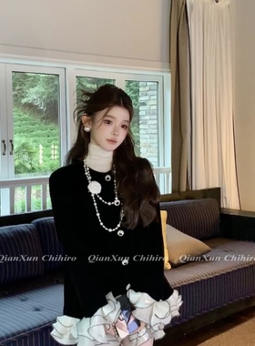 2025年秋冬新款法式小香风黑色丝绒连衣裙女设计感荷叶边小黑裙