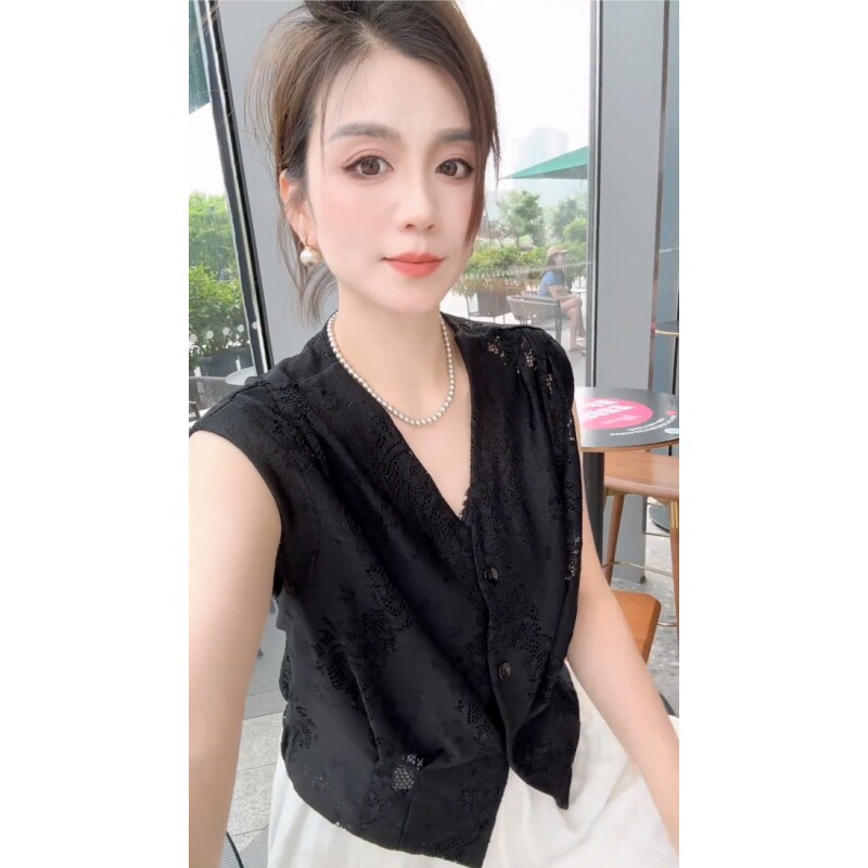 蕾丝镂空V领无袖衬衫女2026夏季款时尚温柔气质百搭收腰显瘦上衣