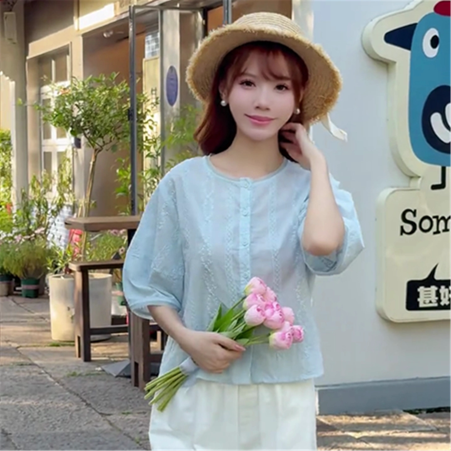 夏季刺绣碎花泡泡袖超显瘦女衬衫