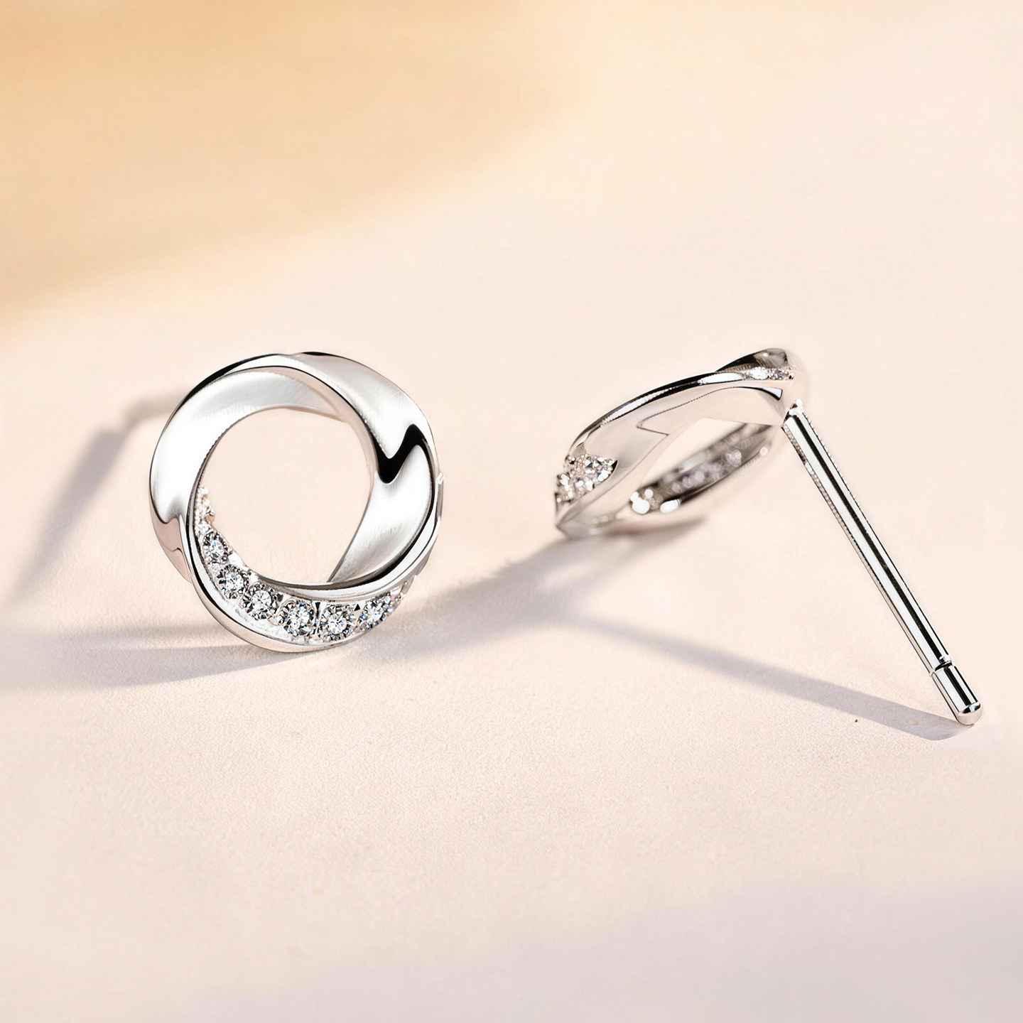 莫比乌斯圆形耳环女玫瑰彩金圈圈几何耳钉独特纯银针圆圈气质耳饰