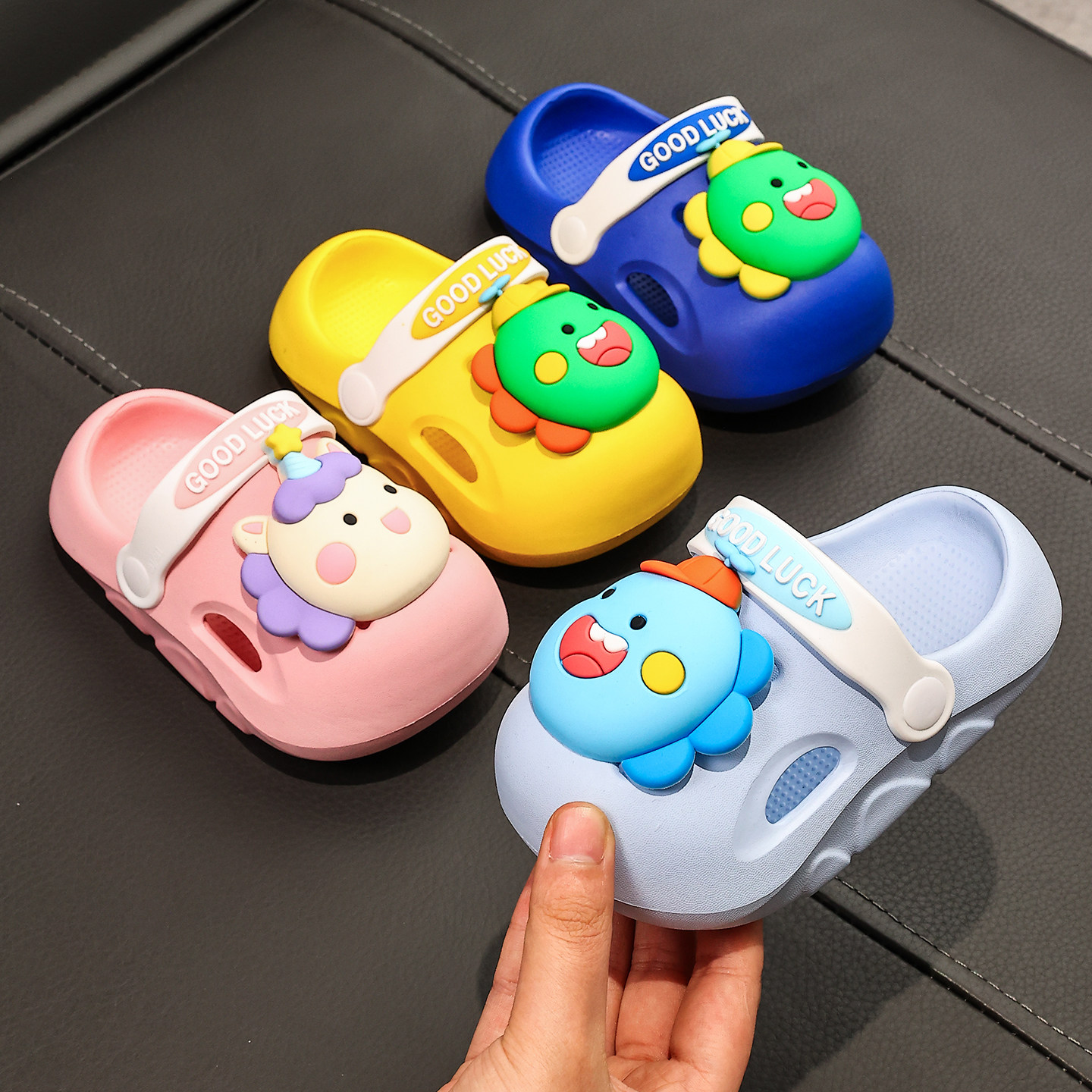 宝宝洞洞鞋2026夏季新款儿童拖鞋男童女童室内外防滑小孩卡通凉鞋