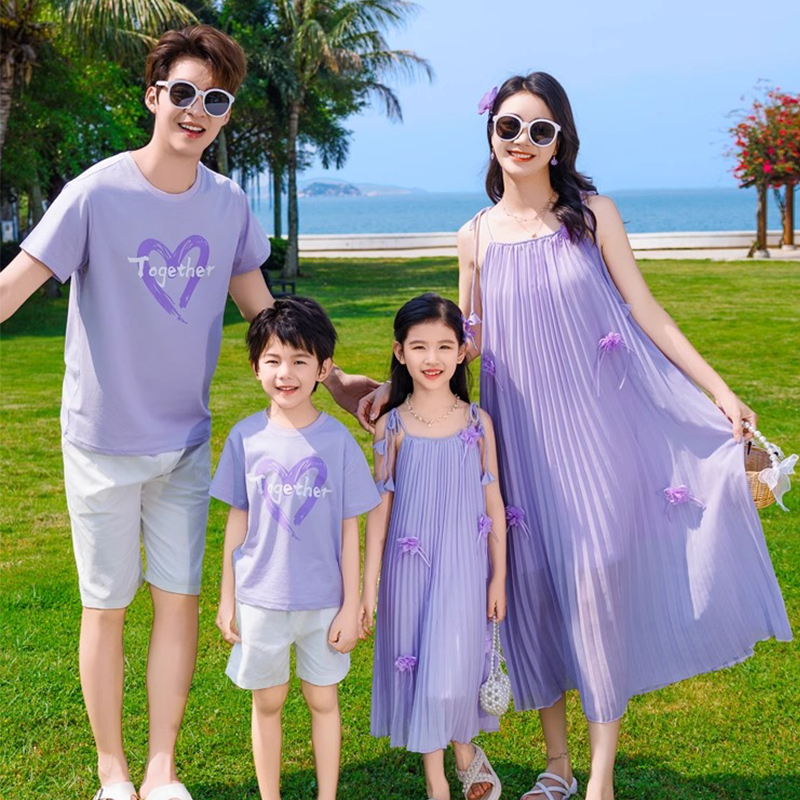 暑假出游亲子装一家三口夏季套装2025夏季新款海边沙滩洋气母女裙