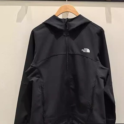 北面软壳衣女户外运动防风防泼水