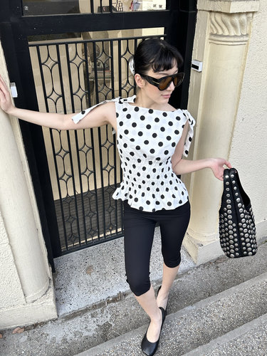 VACANCES 25夏季新款波点系带法式露肩上衣高级感收腰显瘦