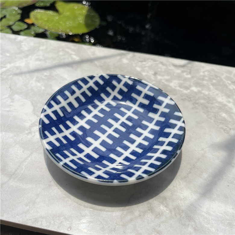 日本大创家居家用超轻量小碟