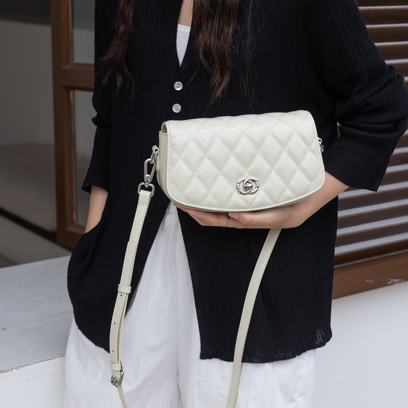 小香风真皮单肩斜挎小包包女气质2026春季新款牛皮休闲手机零钱包