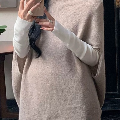 ICELOLLY巨好看的轻熟上衣早秋女2025羊毛针织衫斗篷毛衣披肩外套