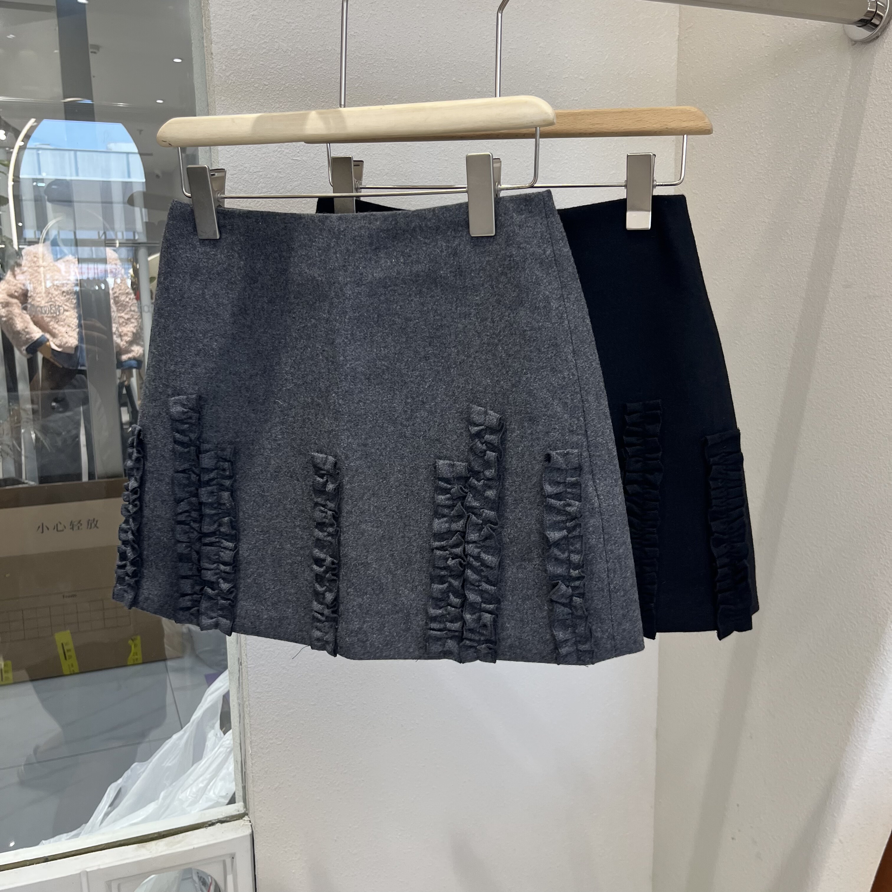 2025秋冬新款韩版高腰显瘦百搭木耳边拼接A字半身裙女包臀短裙子