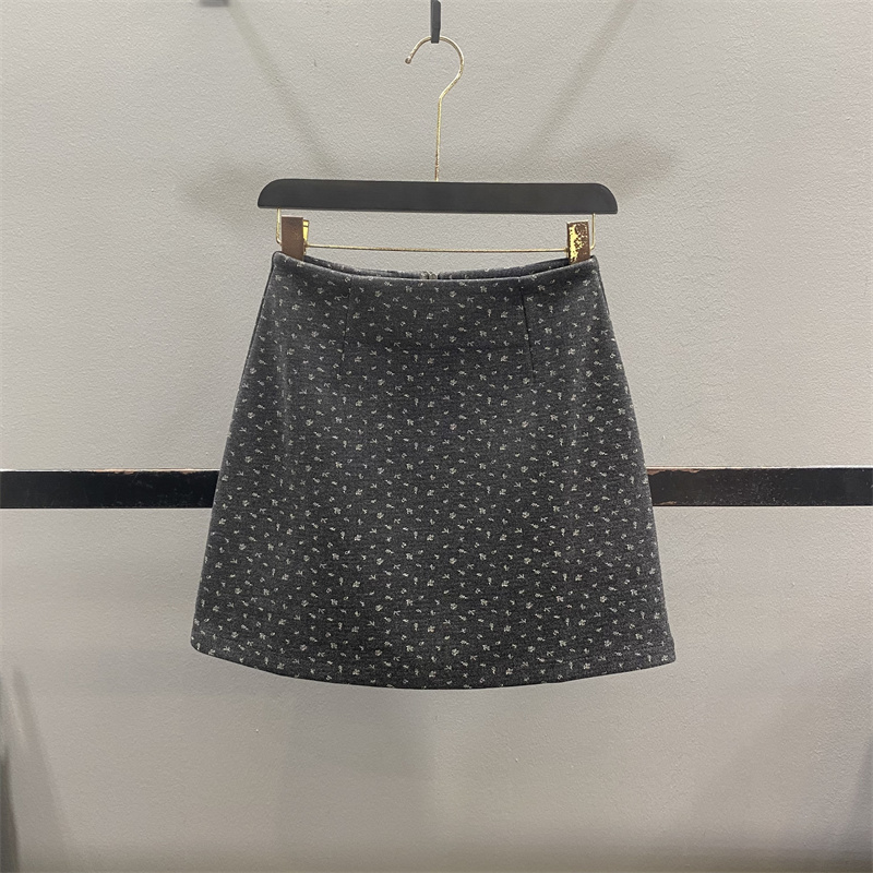 复古灰色印花毛呢半身裙女2025秋冬新款气质高腰显瘦A字包臀短裙