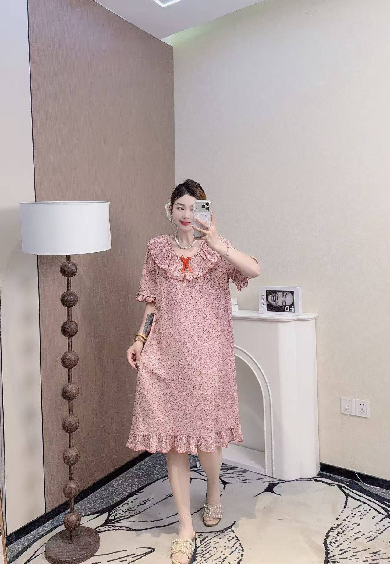 胖MM200斤夏季圆领套头显瘦大码短袖连衣裙女棉料睡裙可外穿潮妹