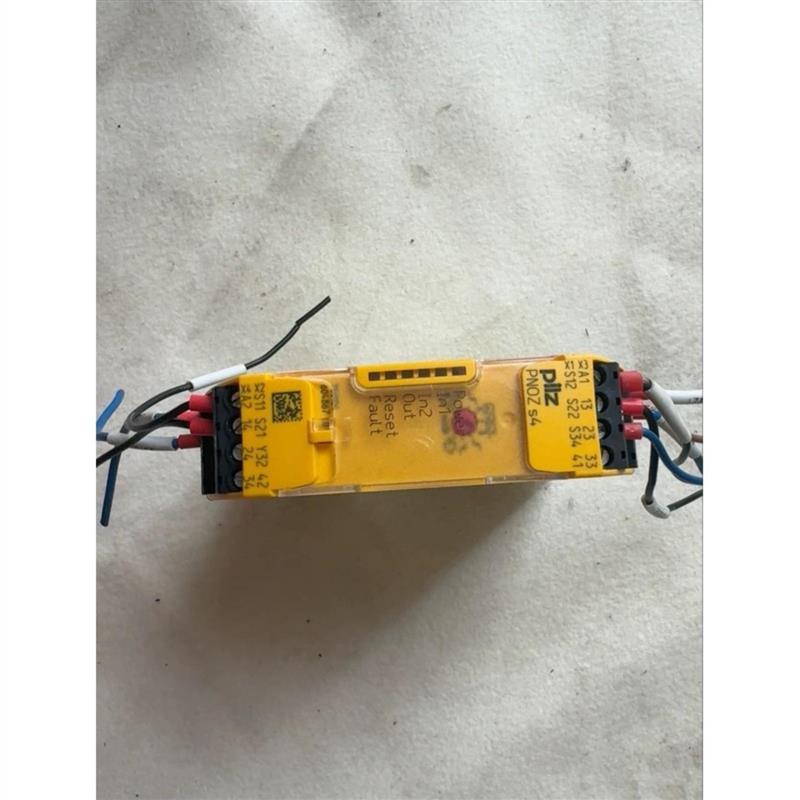 议价PNOZ S4 750104pilz皮尔兹安全继电器 PNO