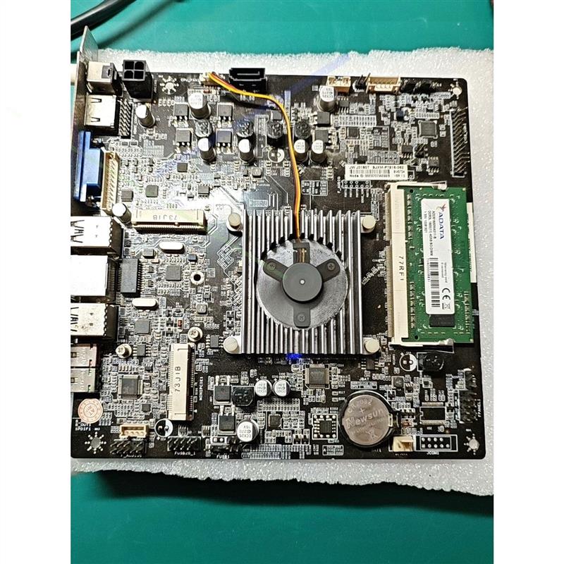 议价J3160T主板 4g内存 可以正常开机 有几个接口针歪了